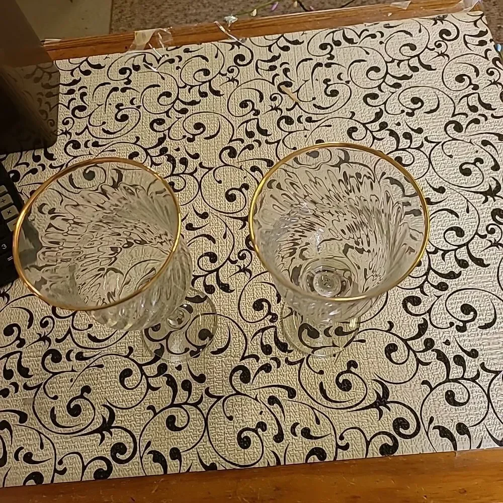 Optic Swirl Glasses